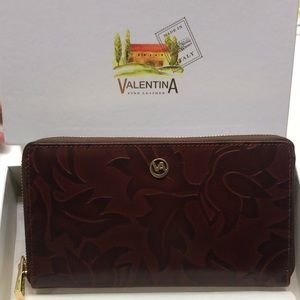 NWOT!! Valentina wallet/clutch!